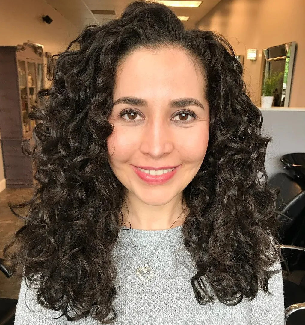 files/26-defined-loops-for-curly-hair-BkFwsH5hJGd.webp